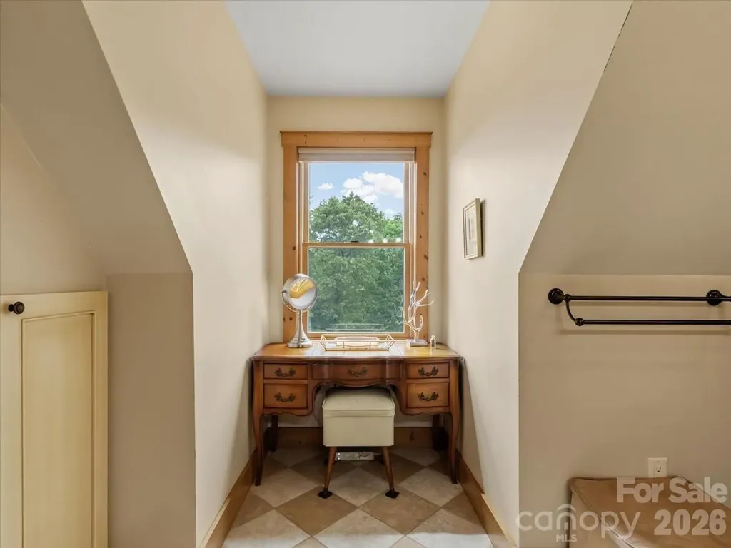 750 Barebridge Drive Burnsville NC 28714