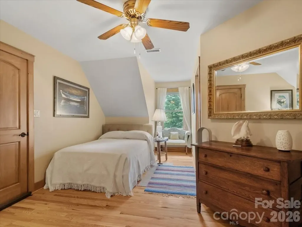 750 Barebridge Drive Burnsville NC 28714