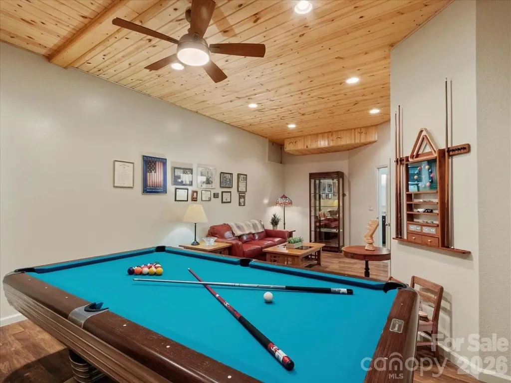 750 Barebridge Drive Burnsville NC 28714