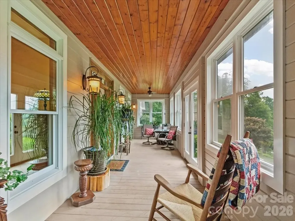 750 Barebridge Drive Burnsville NC 28714
