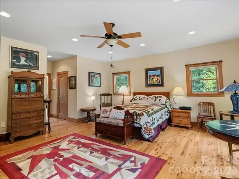 750 Barebridge Drive Burnsville NC 28714