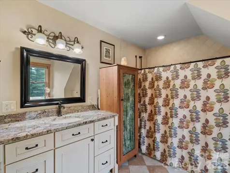 750 Barebridge Drive Burnsville NC 28714