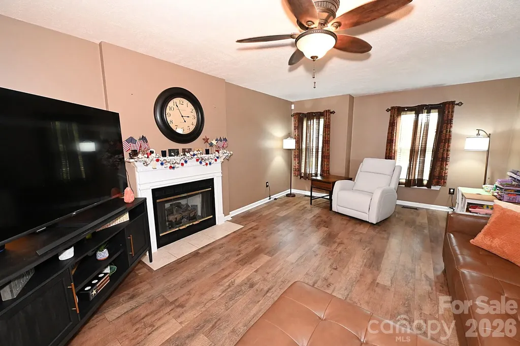 5438 Winding Oak Drive Hickory NC 28602