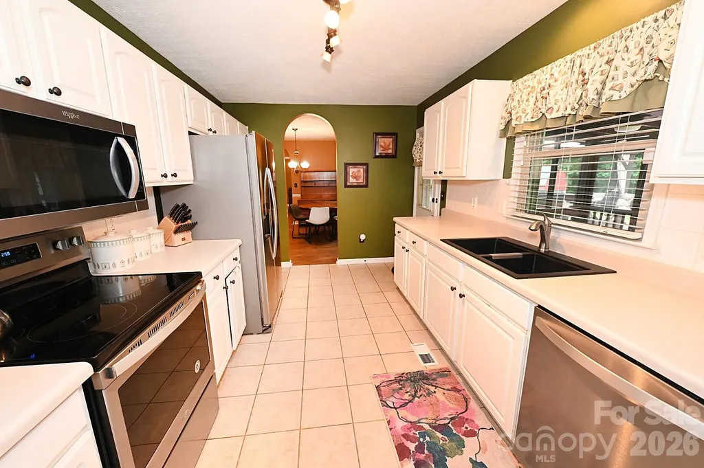 5438 Winding Oak Drive Hickory NC 28602