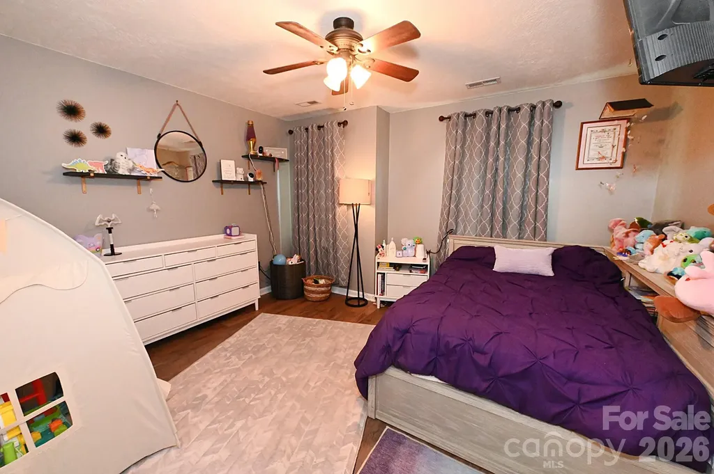 5438 Winding Oak Drive Hickory NC 28602