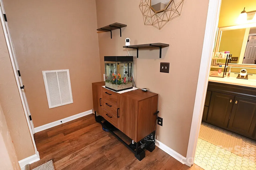 5438 Winding Oak Drive Hickory NC 28602