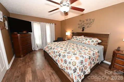5438 Winding Oak Drive Hickory NC 28602
