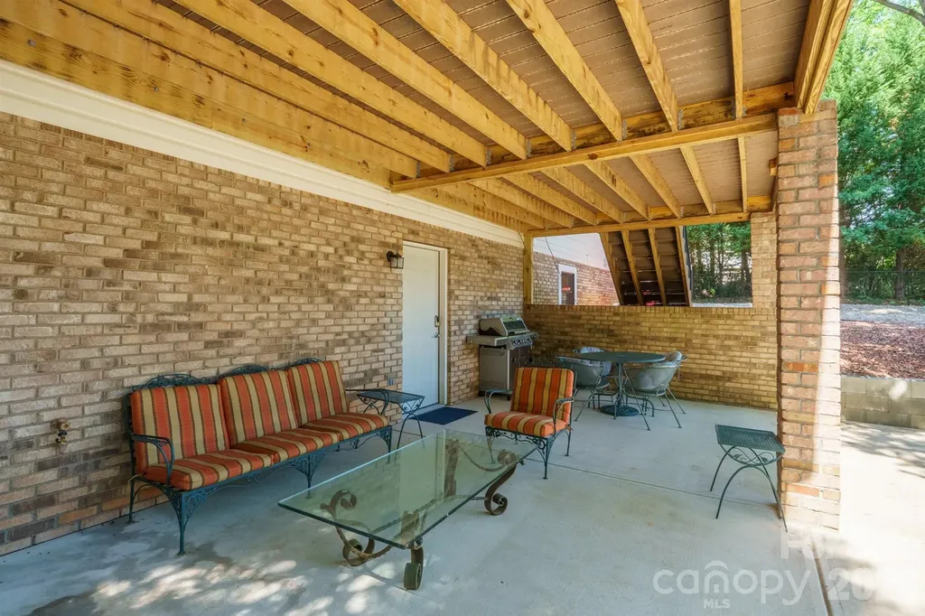 2549 S Lake Shore Road Denver NC 28037