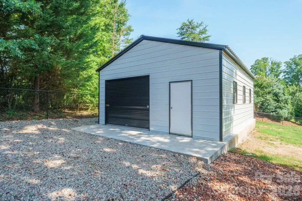 2549 S Lake Shore Road Denver NC 28037