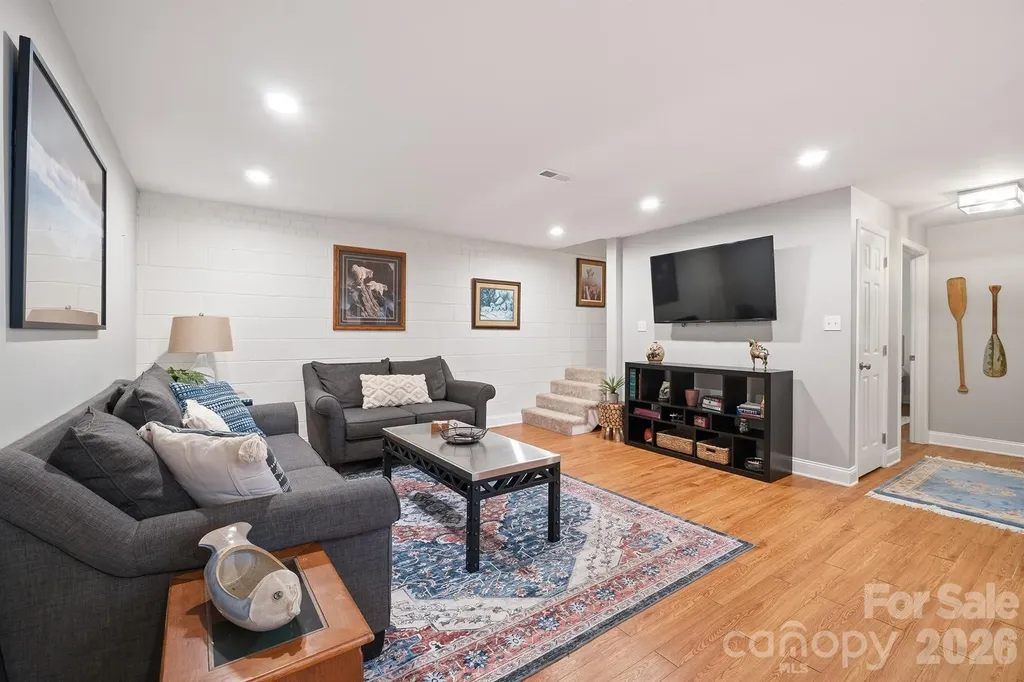 2549 S Lake Shore Road Denver NC 28037