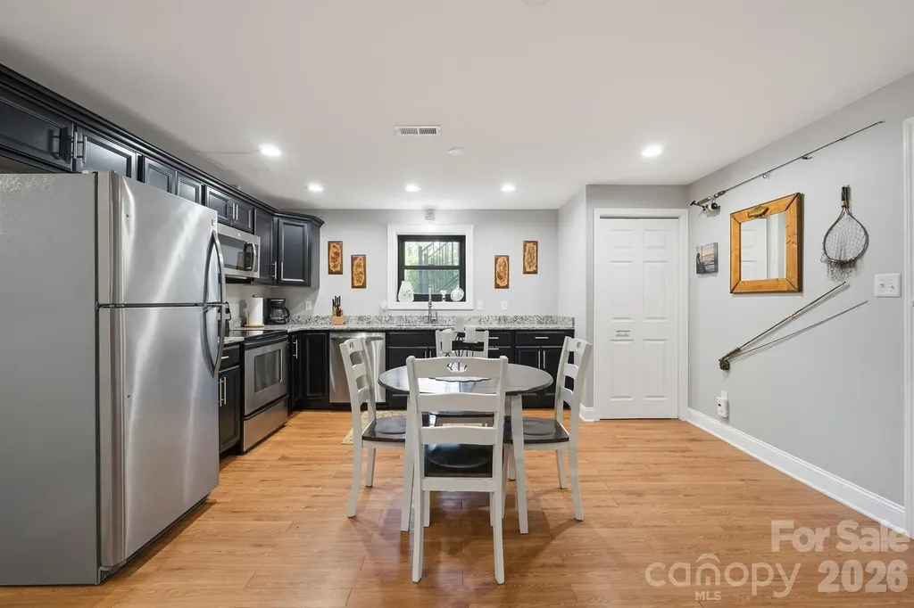 2549 S Lake Shore Road Denver NC 28037