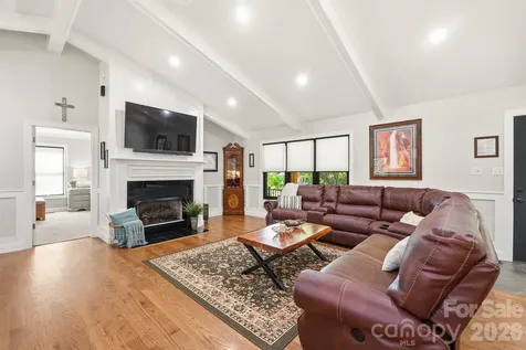 2549 S Lake Shore Road Denver NC 28037