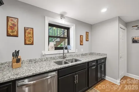 2549 S Lake Shore Road Denver NC 28037