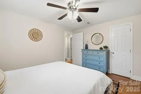 2549 S Lake Shore Road Denver NC 28037