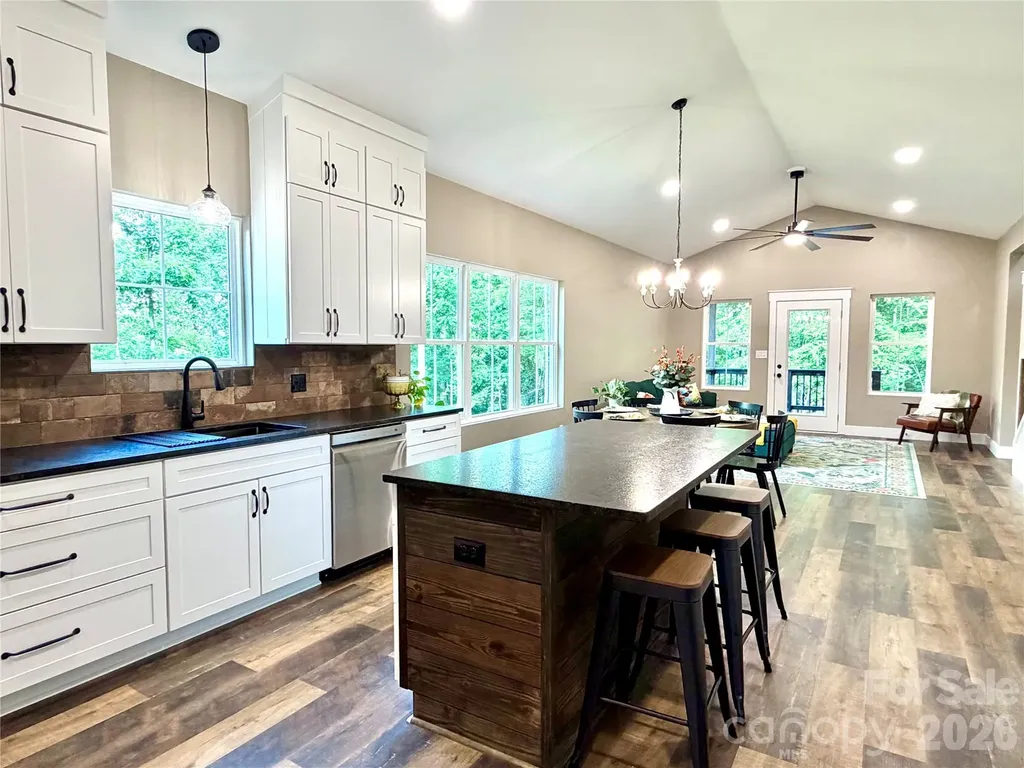 128 Arrowood Lane Harmony NC 28634