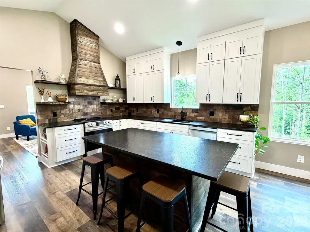128 Arrowood Lane Harmony NC 28634