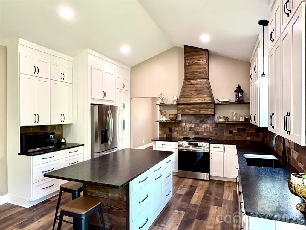 128 Arrowood Lane Harmony NC 28634