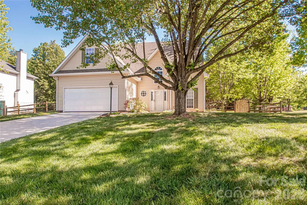 1621 Mountain Ashe Court Matthews NC 28105