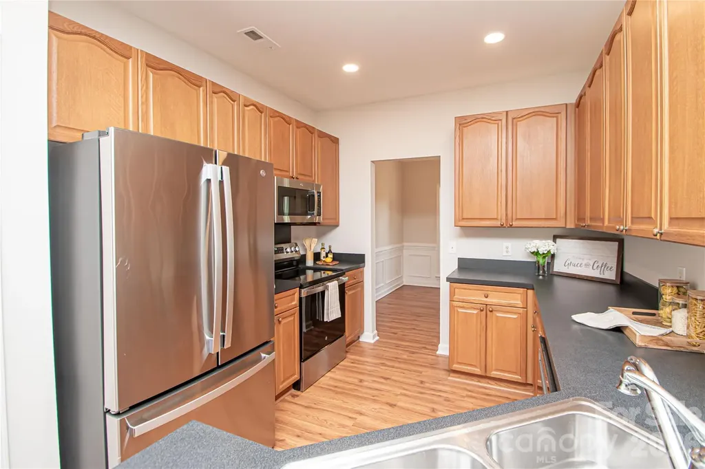 1621 Mountain Ashe Court Matthews NC 28105
