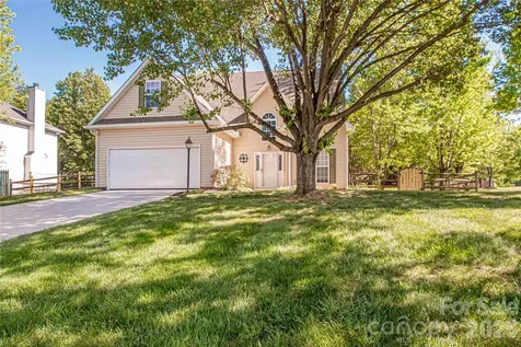 1621 Mountain Ashe Court Matthews NC 28105