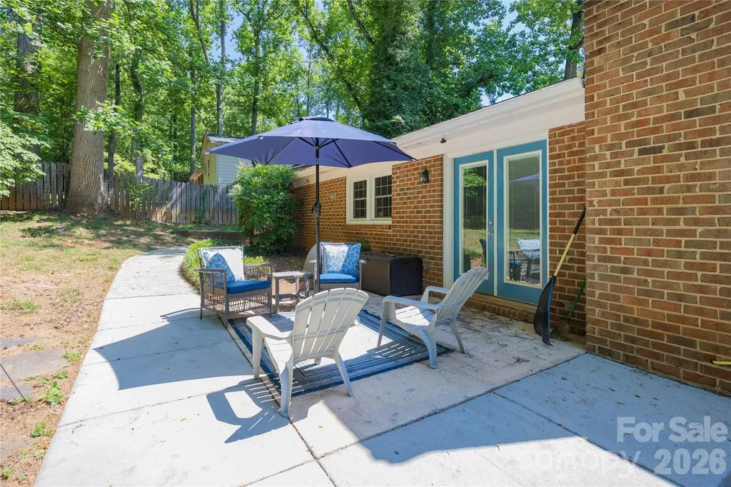 13 Mayflower Lane Lexington NC 27295