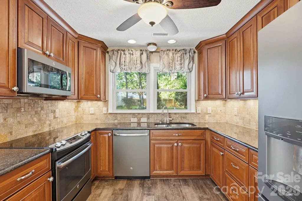 11831 Parks Farm Lane Charlotte NC 28277