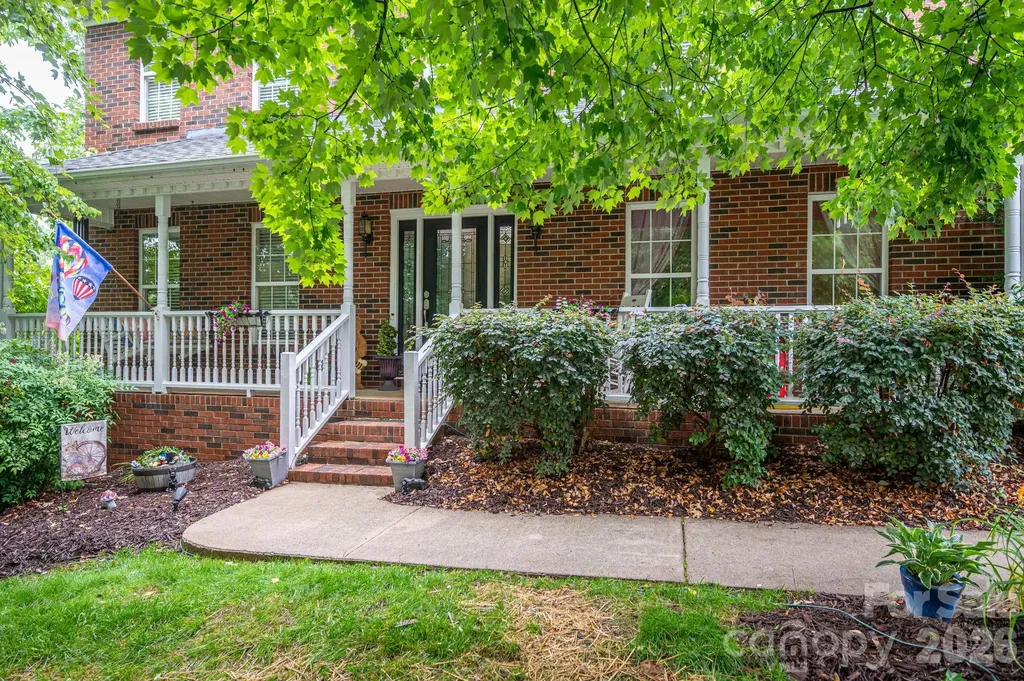 1228 Plantation Trail Gastonia NC 28056
