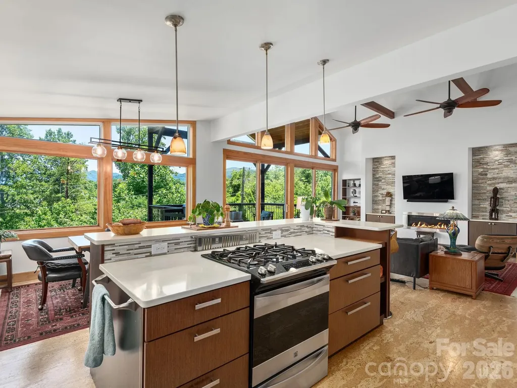 105 Upper Grove Lane Weaverville NC 28787
