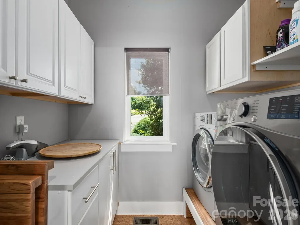 105 Upper Grove Lane Weaverville NC 28787