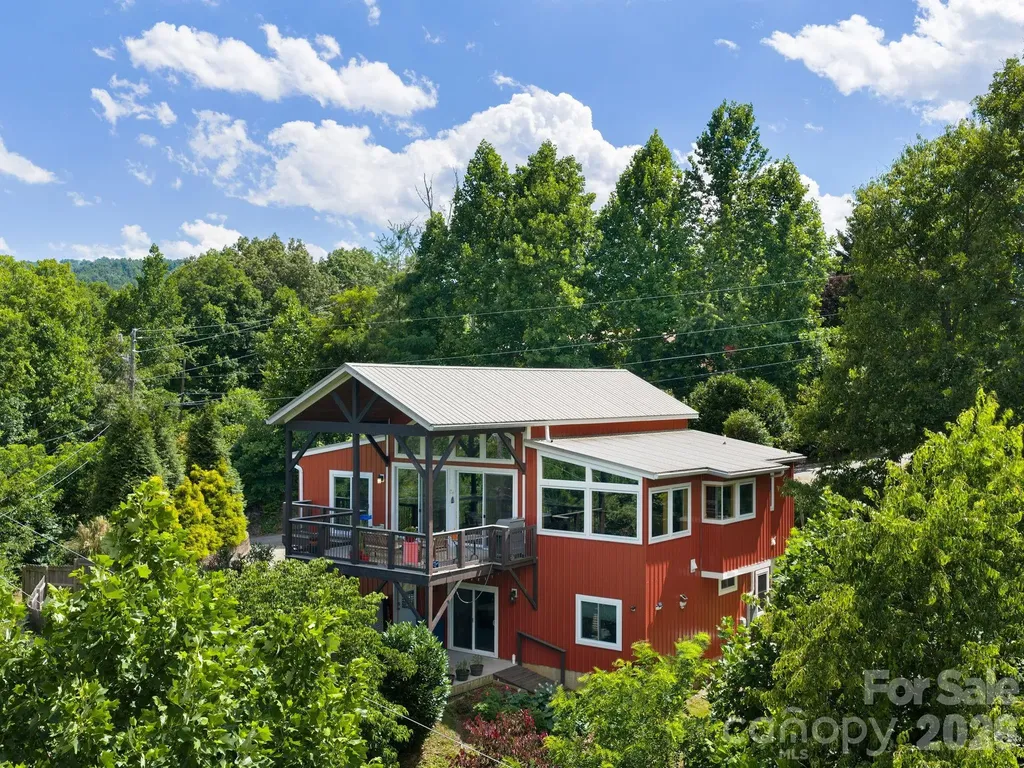 105 Upper Grove Lane Weaverville NC 28787