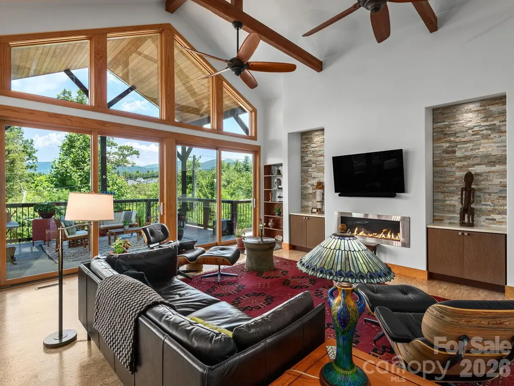 105 Upper Grove Lane Weaverville NC 28787