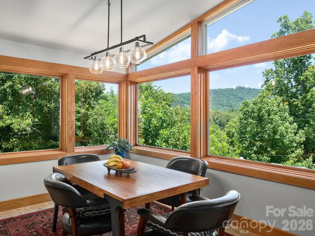 105 Upper Grove Lane Weaverville NC 28787