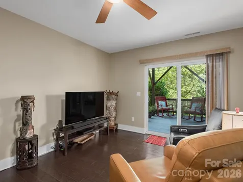 105 Upper Grove Lane Weaverville NC 28787