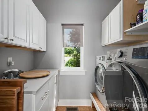 105 Upper Grove Lane Weaverville NC 28787