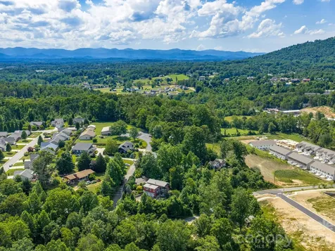 105 Upper Grove Lane Weaverville NC 28787