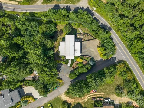 105 Upper Grove Lane Weaverville NC 28787