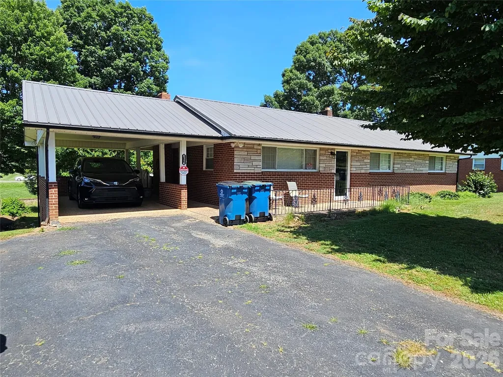 4114 Kendell Place Hudson NC 28638