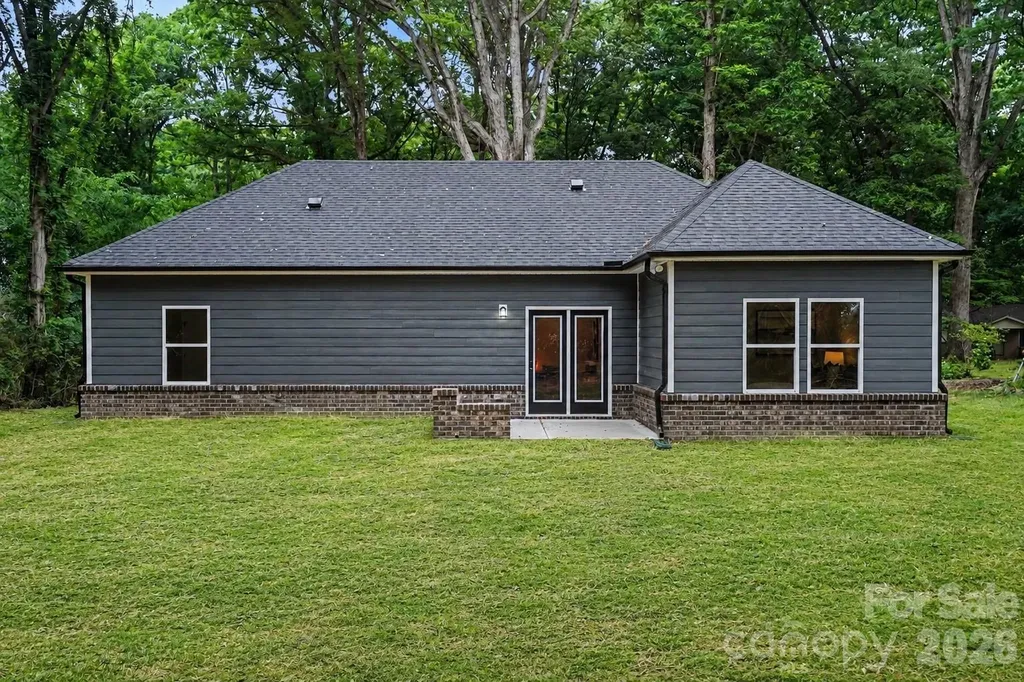 1002 Kingswood Drive Monroe NC 28112