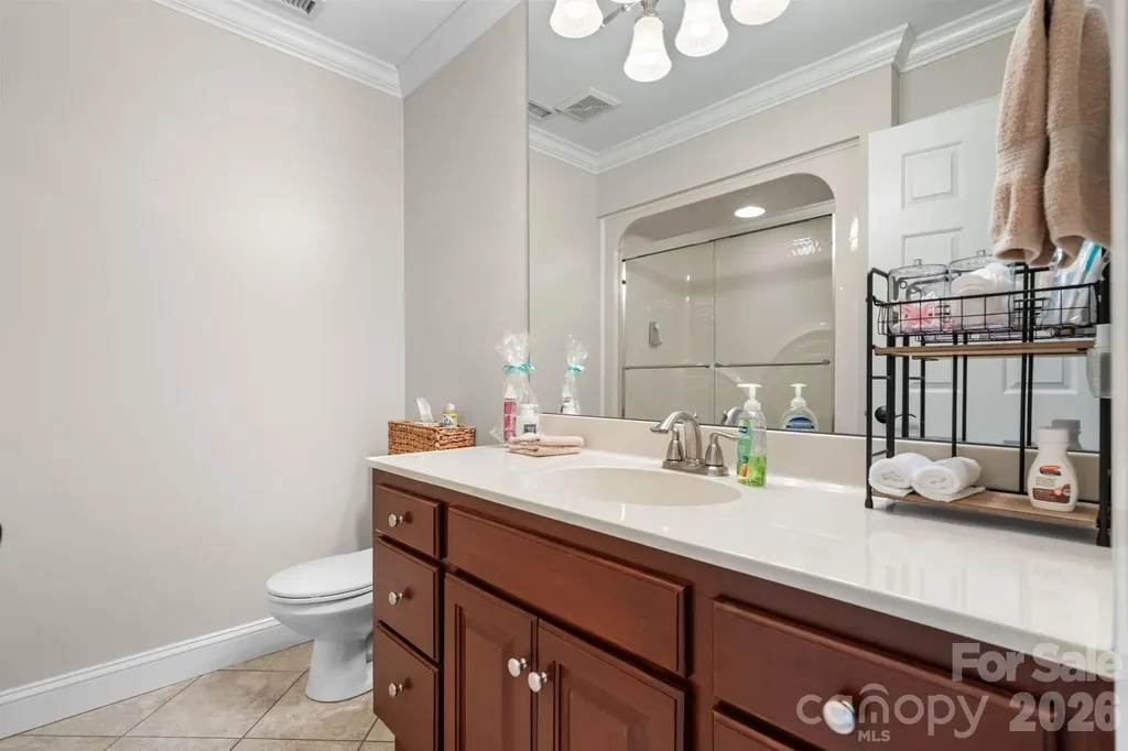 610 40th Avenue Lane NW Hickory NC 28601