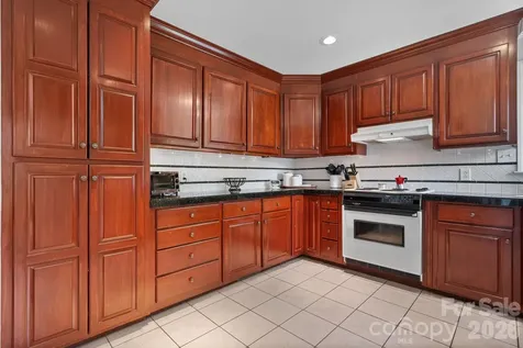 610 40th Avenue Lane NW Hickory NC 28601
