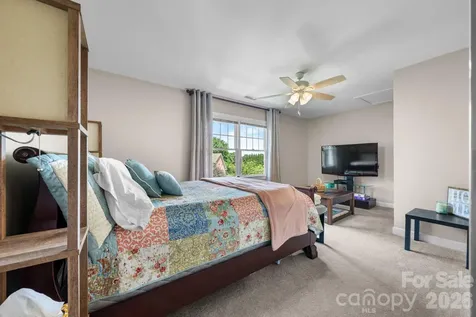 610 40th Avenue Lane NW Hickory NC 28601