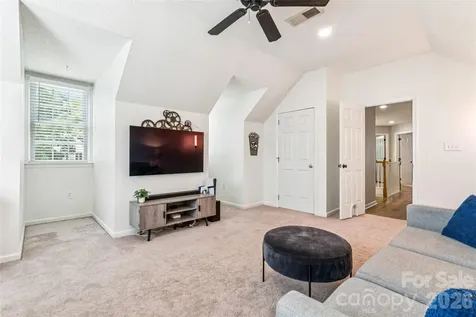 5916 Swanston Drive Charlotte NC 28269