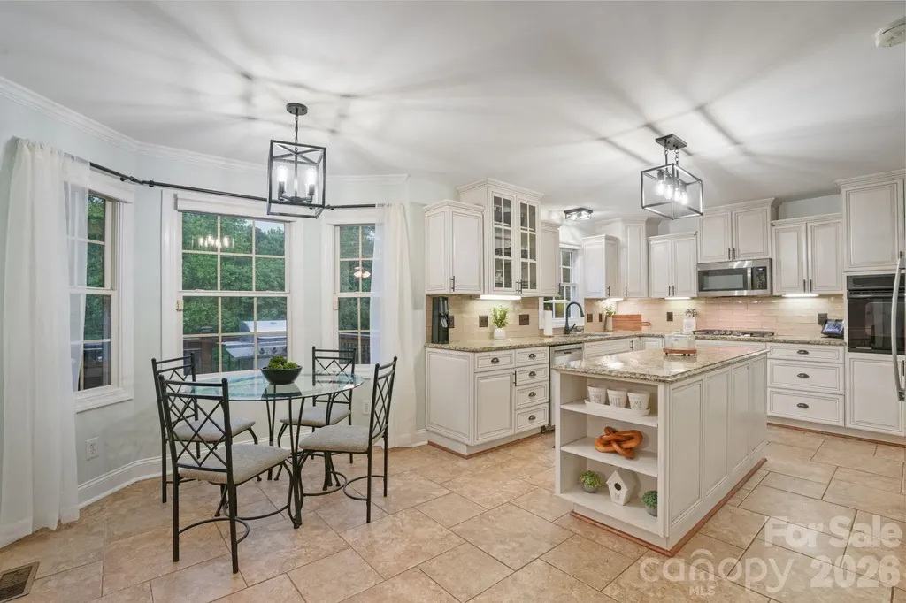 4616 20th Street Place NE Hickory NC 28601