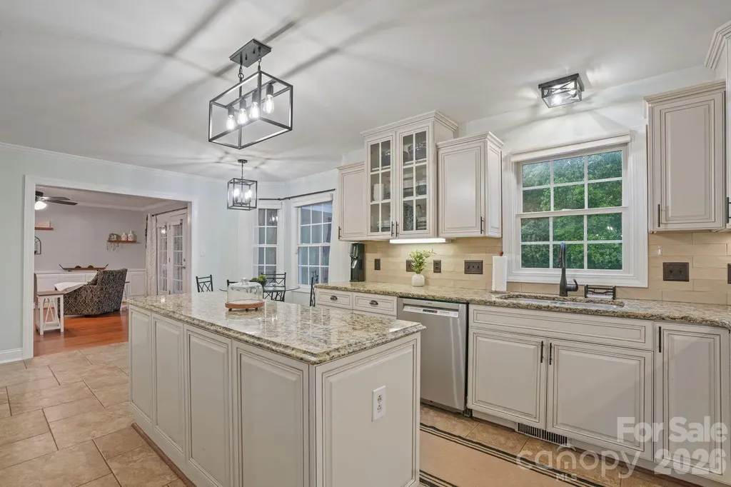 4616 20th Street Place NE Hickory NC 28601