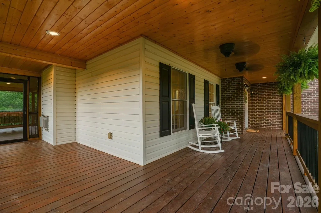 4616 20th Street Place NE Hickory NC 28601