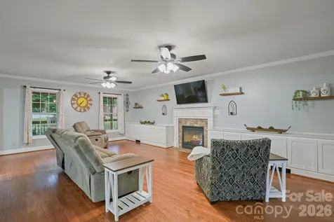 4616 20th Street Place NE Hickory NC 28601