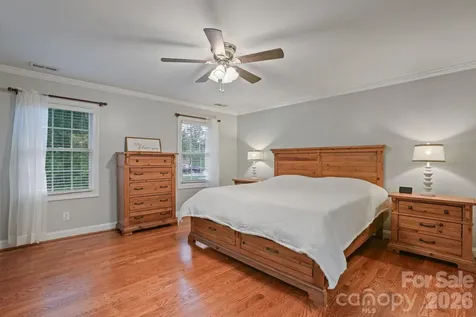 4616 20th Street Place NE Hickory NC 28601