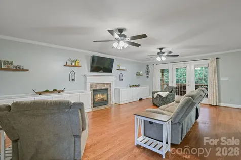4616 20th Street Place NE Hickory NC 28601