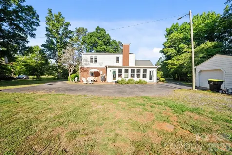 19341 S Nc Highway 109 Highway Denton NC 27239