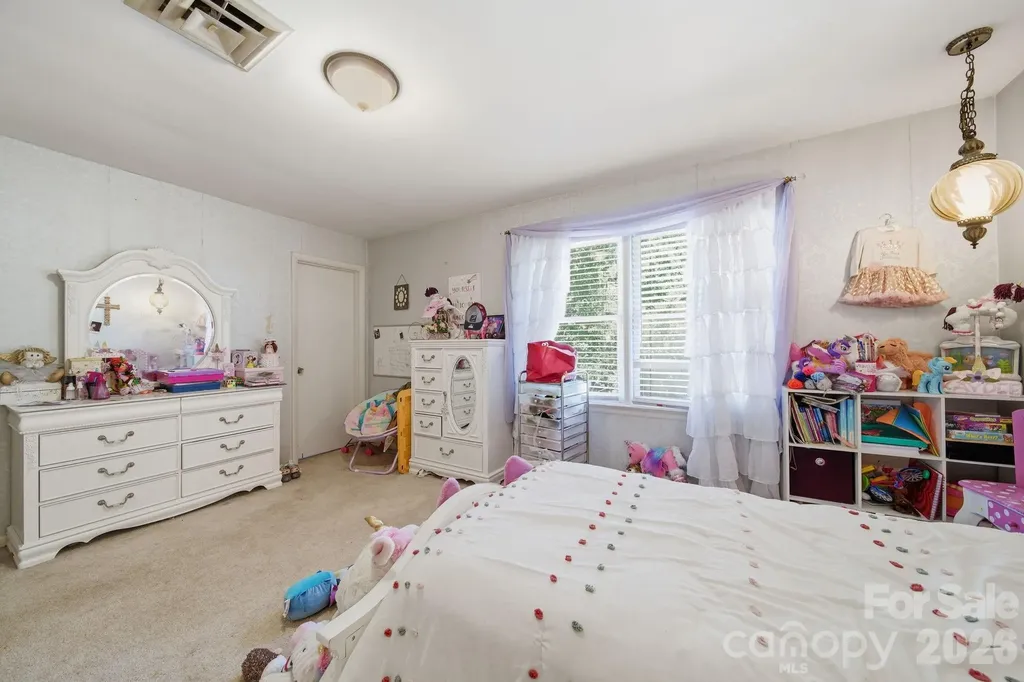 970 23rd Avenue NE Hickory NC 28601